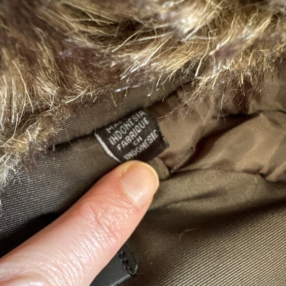 Steve Madden puffer jacket Full Zip Faux Fur Trimmed Hood Size‎ Small Women’s - Picture 3 of 11